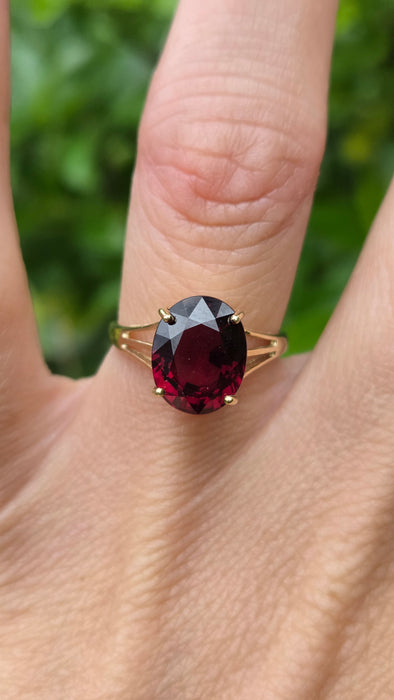 Vintage: 9ct Yellow Gold Almandine Garnet Cluster Dress Ring