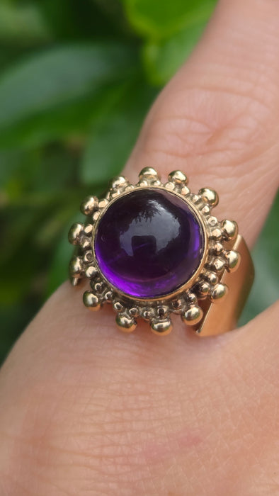 Vintage: 9ct Gold Round Cabochon Amethyst Cocktail Ring — From 1970