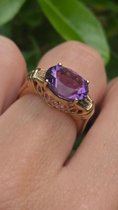 Vintage: 9ct Yellow Gold Amethyst Solitaire Signet Ring