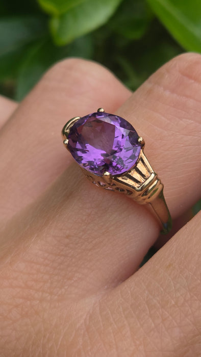 Vintage: 9ct Yellow Gold Amethyst Solitaire Signet Ring