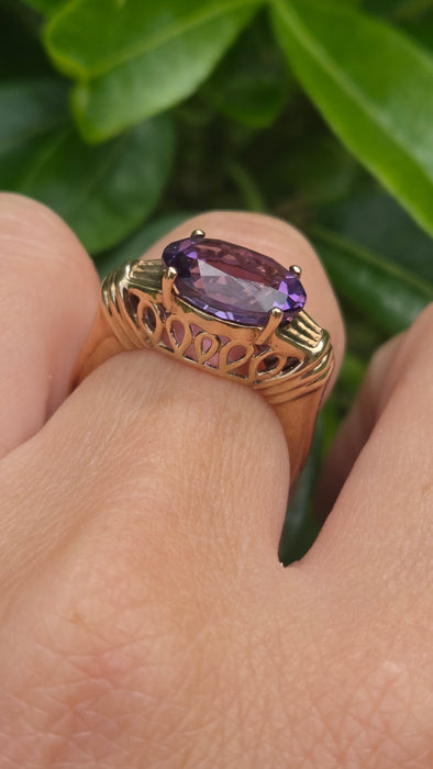 Vintage: 9ct Yellow Gold Amethyst Solitaire Signet Ring