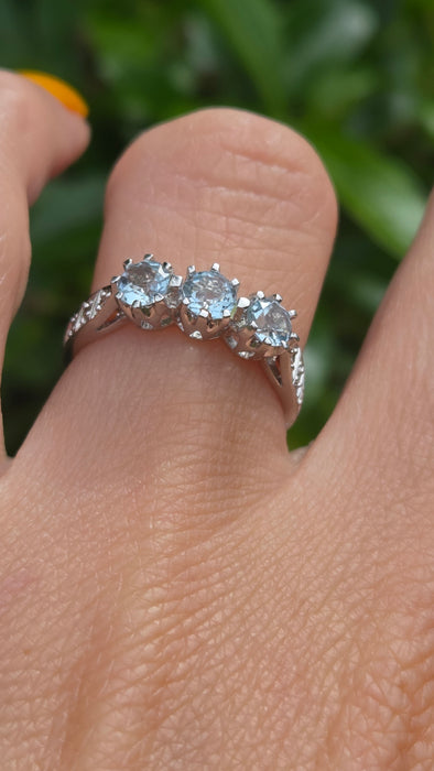Vintage: 9ct White Gold Blue Topaz & Diamond Trilogy Ring