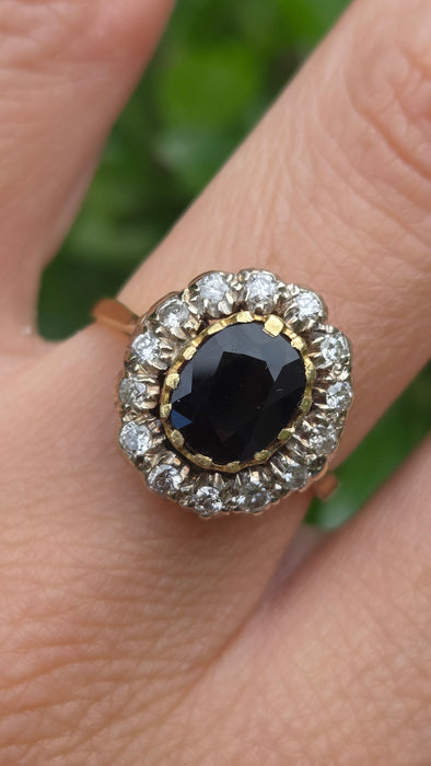 Vintage: 18ct Gold Sapphire & Diamond Oval Cluster Ring — 0.35ct