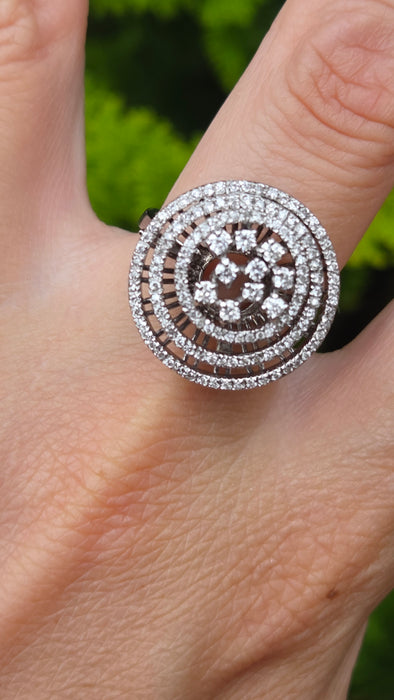 Modern: 18ct White Gold Diamond Concentric Dress Ring — 1.00ct