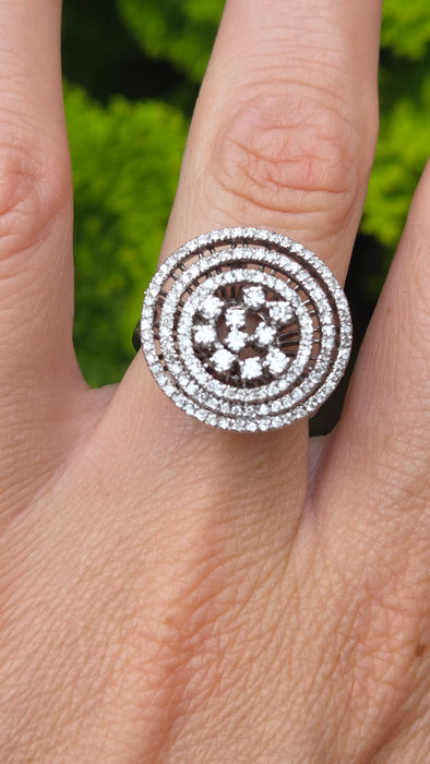 Modern: 18ct White Gold Diamond Concentric Dress Ring — 1.00ct