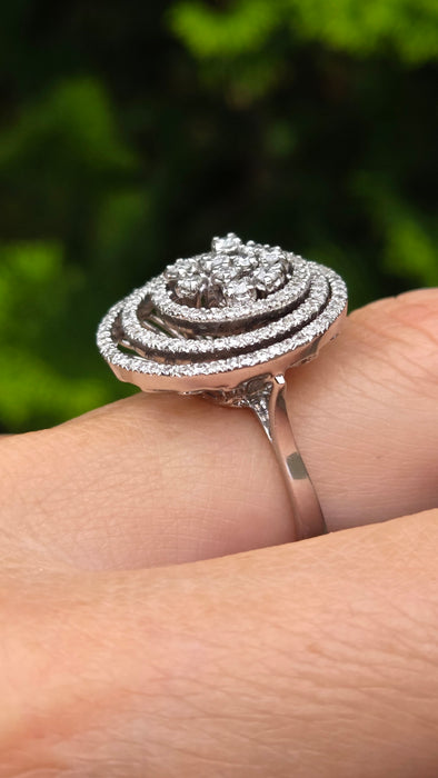 Modern: 18ct White Gold Diamond Concentric Dress Ring — 1.00ct