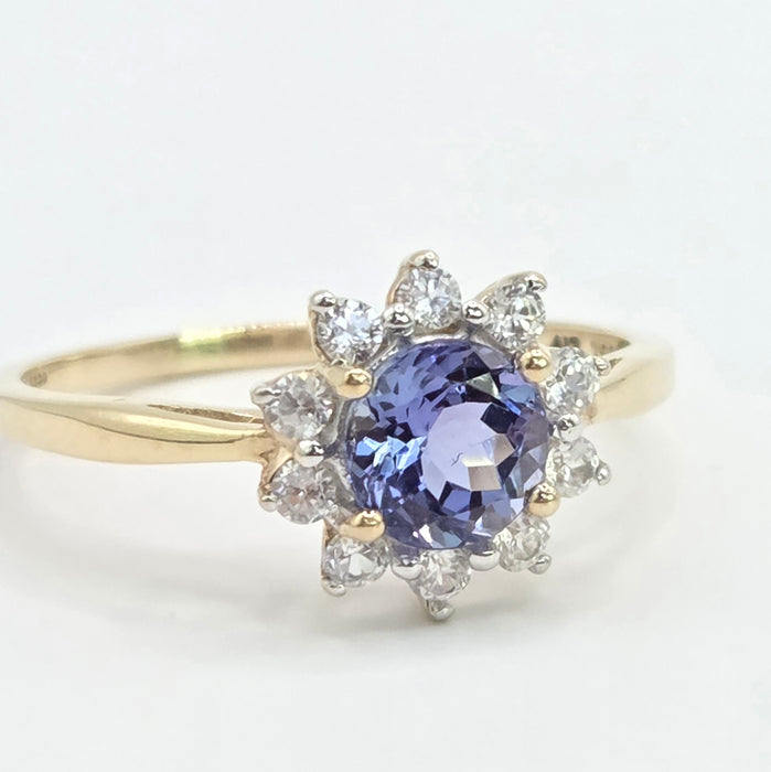 Vintage: 9ct Yellow Gold Tanzanite & White Topaz Floral Cluster Ring