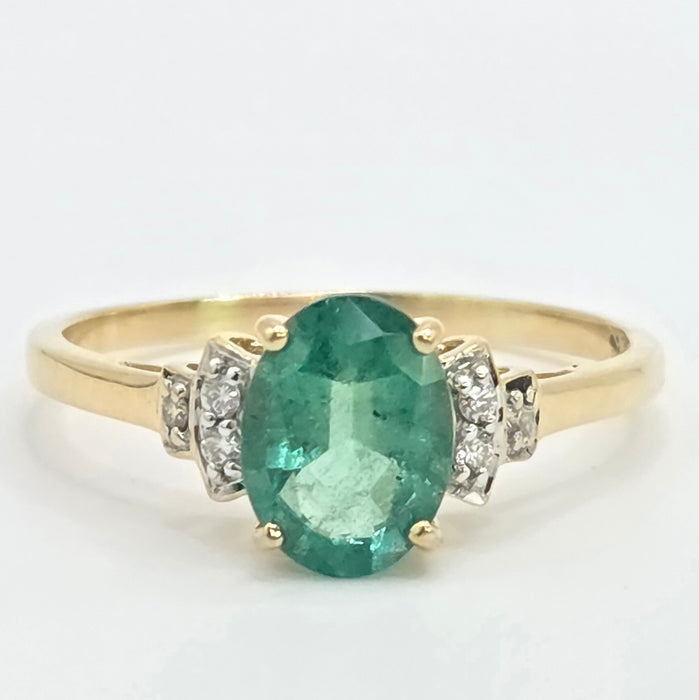 Vintage: 9ct Yellow Gold Emerald & Diamond Ring
