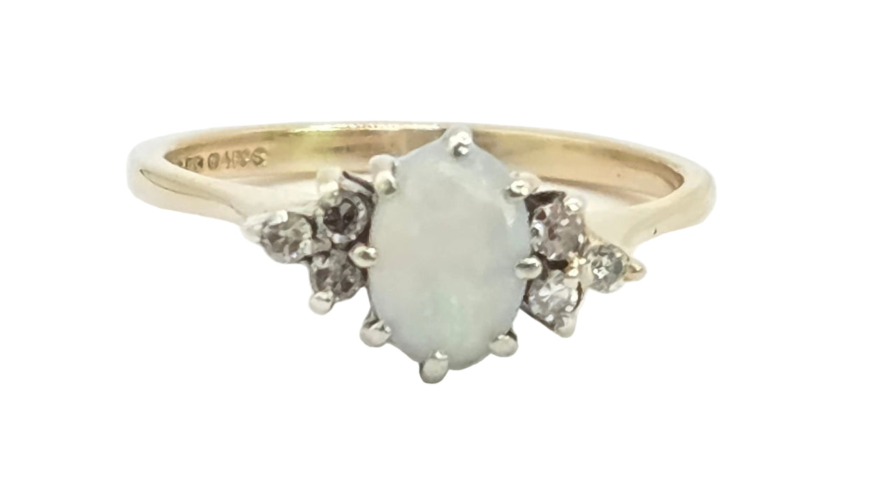 Vintage: 9ct Yellow Gold Opal & Diamond Trefoil Ring — From 1984