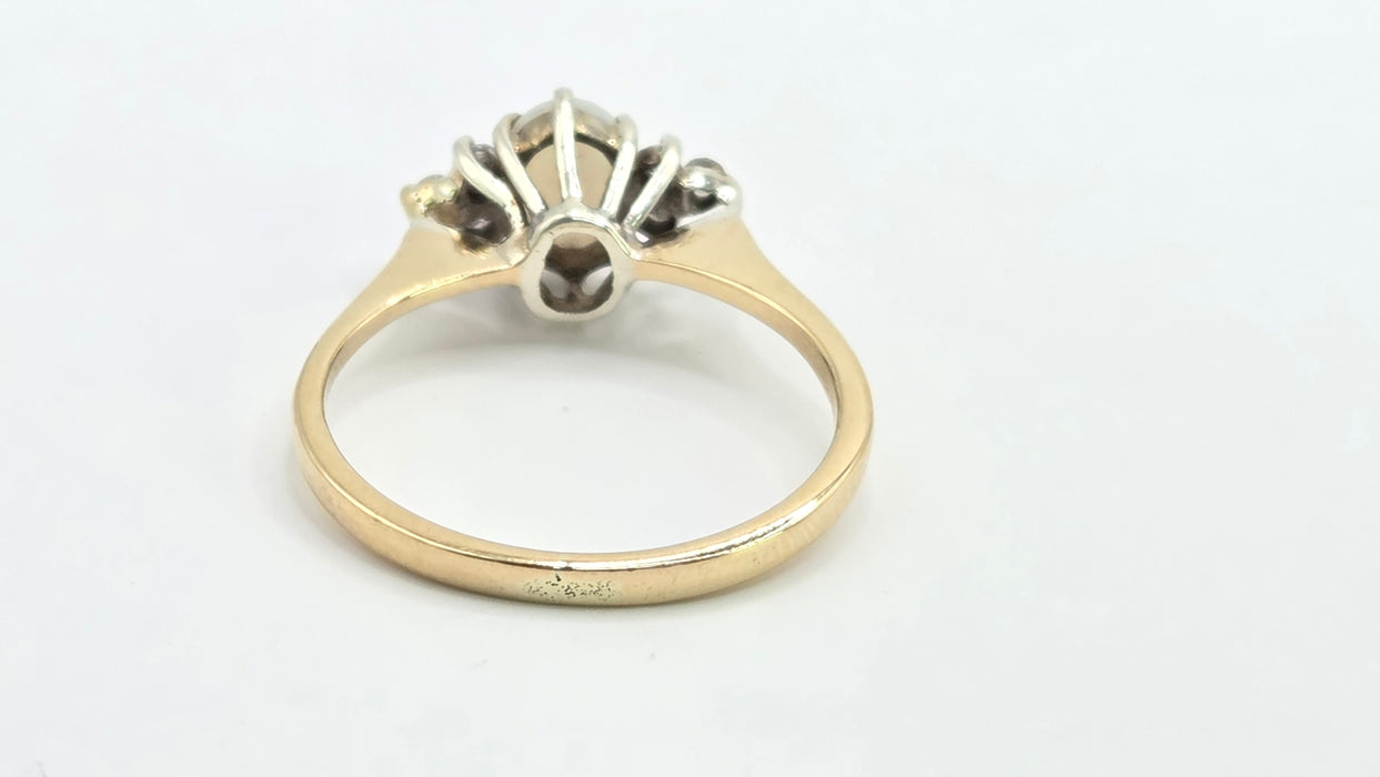 Vintage: 9ct Yellow Gold Opal & Diamond Trefoil Ring — From 1984