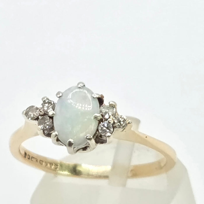 Vintage: 9ct Yellow Gold Opal & Diamond Trefoil Ring — From 1984