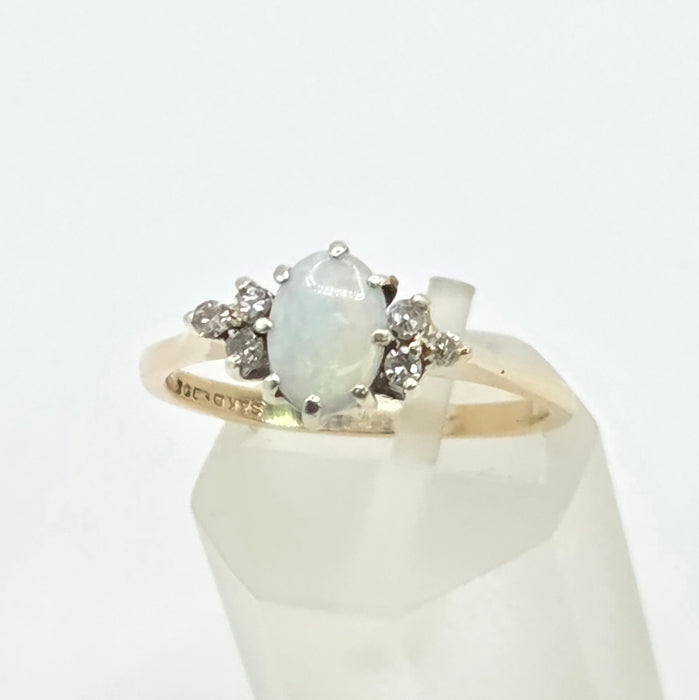 Vintage: 9ct Yellow Gold Opal & Diamond Trefoil Ring — From 1984