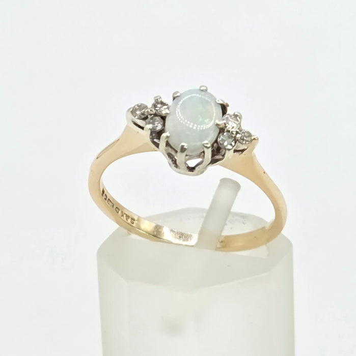 Vintage: 9ct Yellow Gold Opal & Diamond Trefoil Ring — From 1984