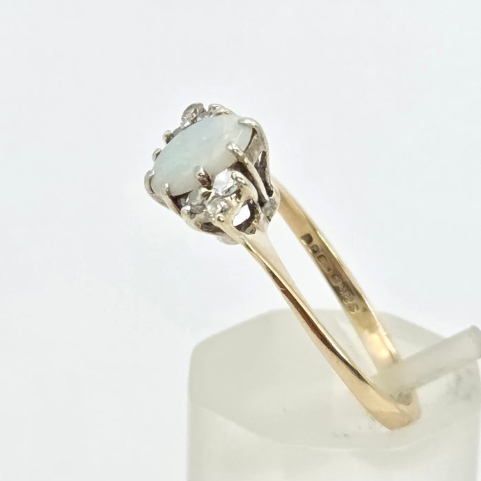 Vintage: 9ct Yellow Gold Opal & Diamond Trefoil Ring — From 1984