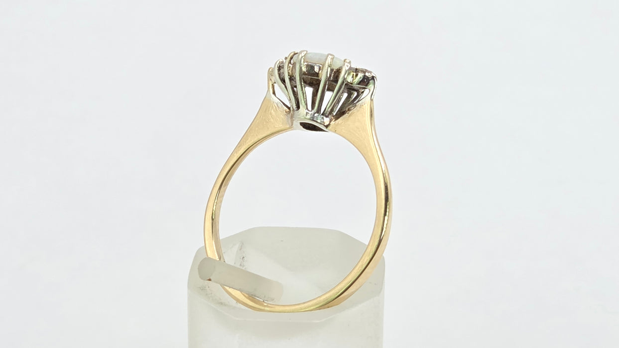 Vintage: 9ct Yellow Gold Opal & Diamond Trefoil Ring — From 1984