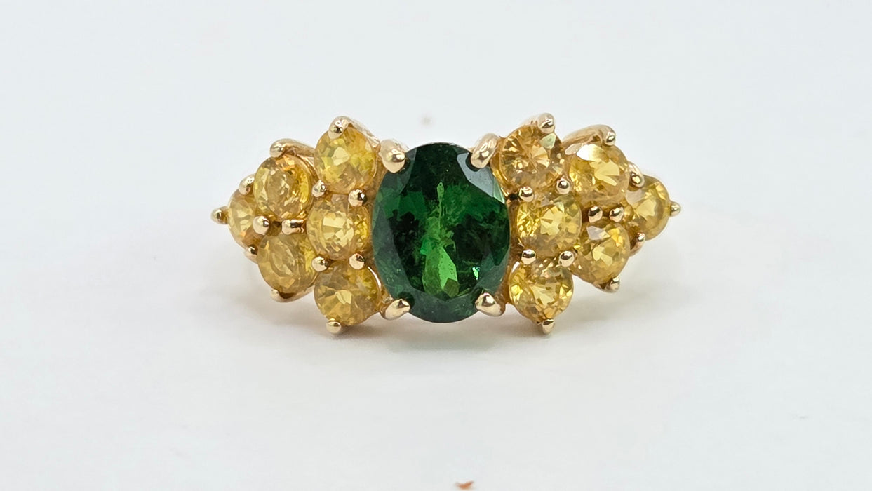 Vintage: 9ct Yellow Gold Green Diopside & Yellow Topaz Dress Ring