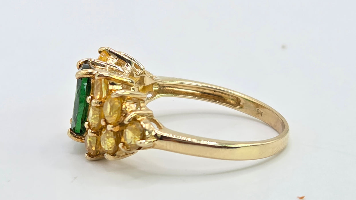 Vintage: 9ct Yellow Gold Green Diopside & Yellow Topaz Dress Ring