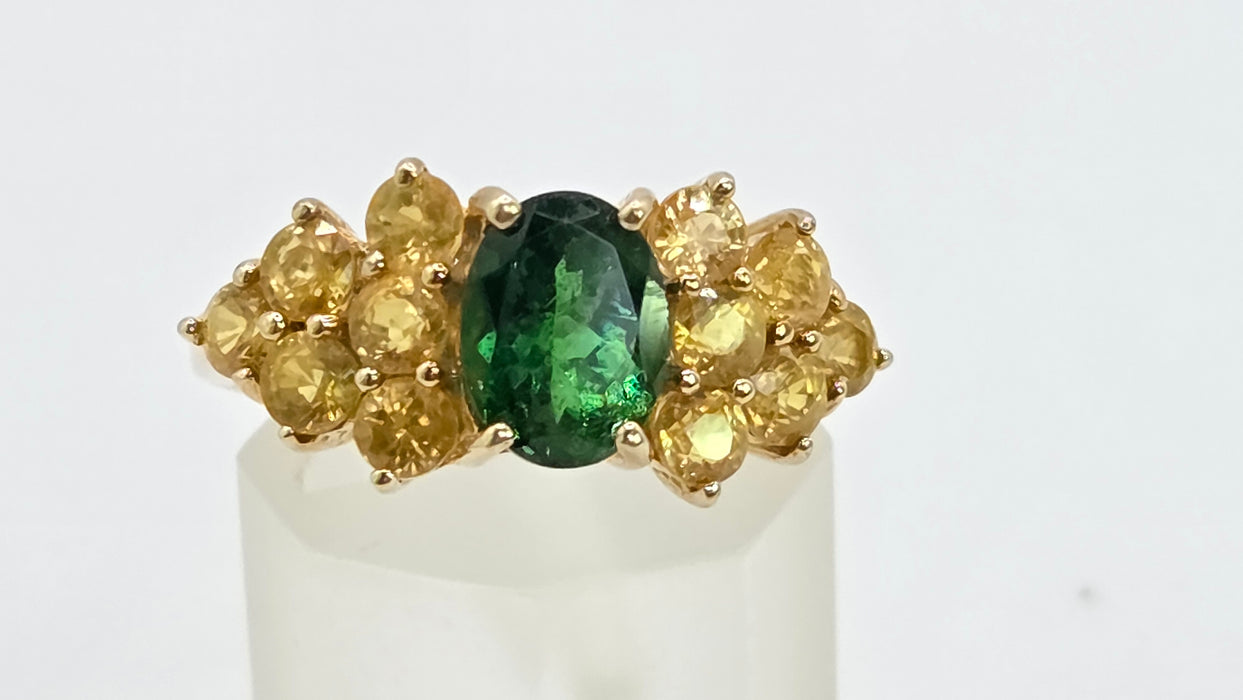 Vintage: 9ct Yellow Gold Green Diopside & Yellow Topaz Dress Ring