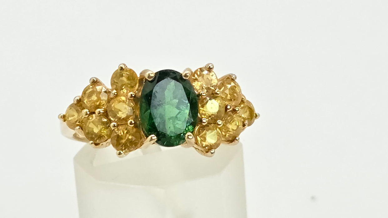 Vintage: 9ct Yellow Gold Green Diopside & Yellow Topaz Dress Ring