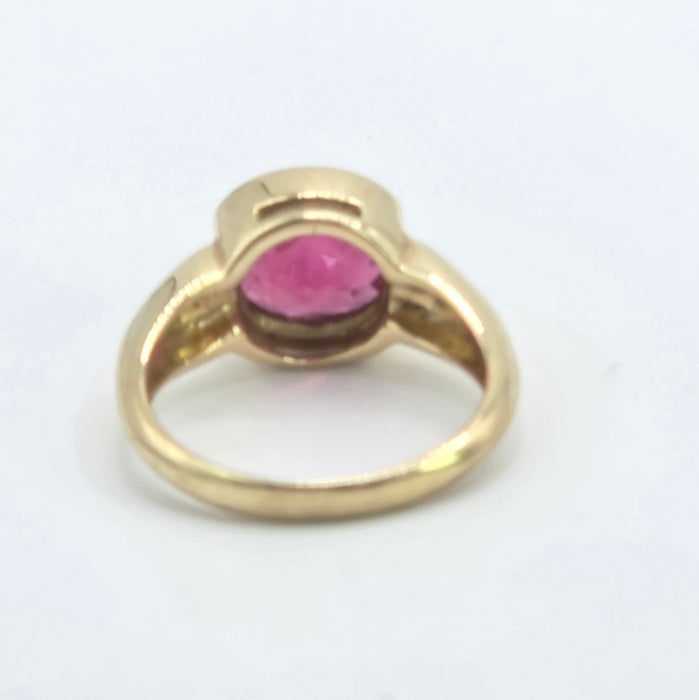 Vintage: 9ct Yellow Gold Rubellite Signet Ring