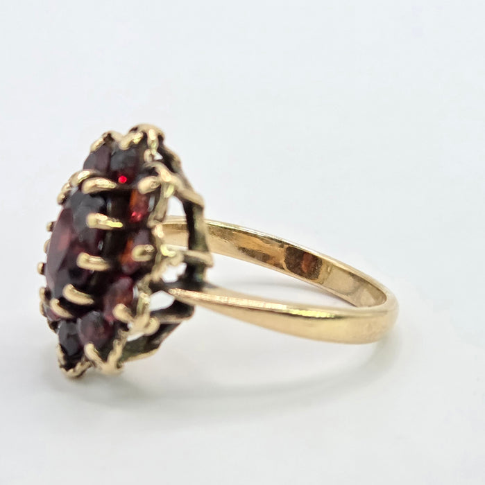 Vintage: 9ct Yellow Gold Garnet Flower Head Cluster Ring — From 1975