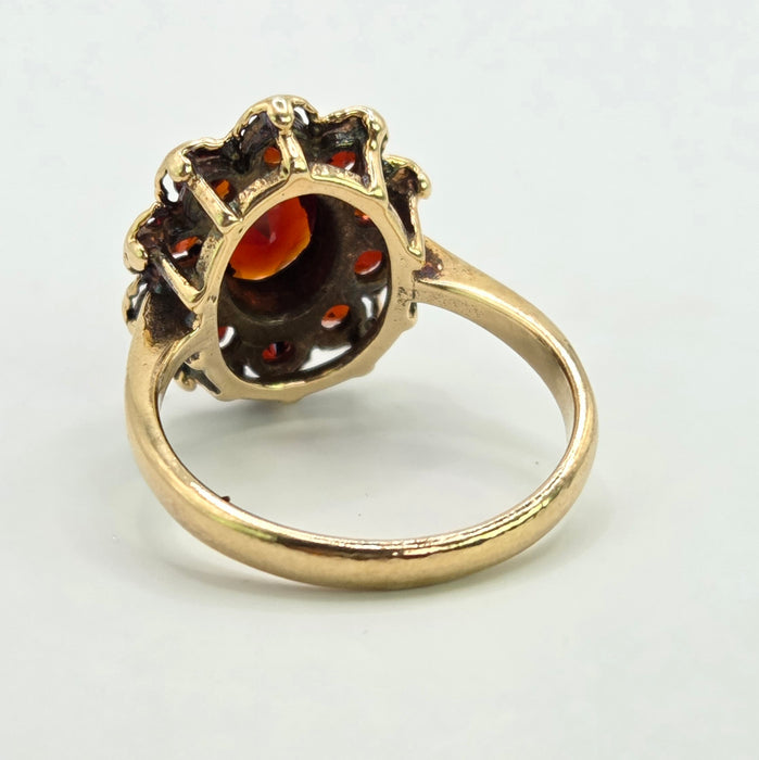 Vintage: 9ct Yellow Gold Garnet Flower Head Cluster Ring — From 1975