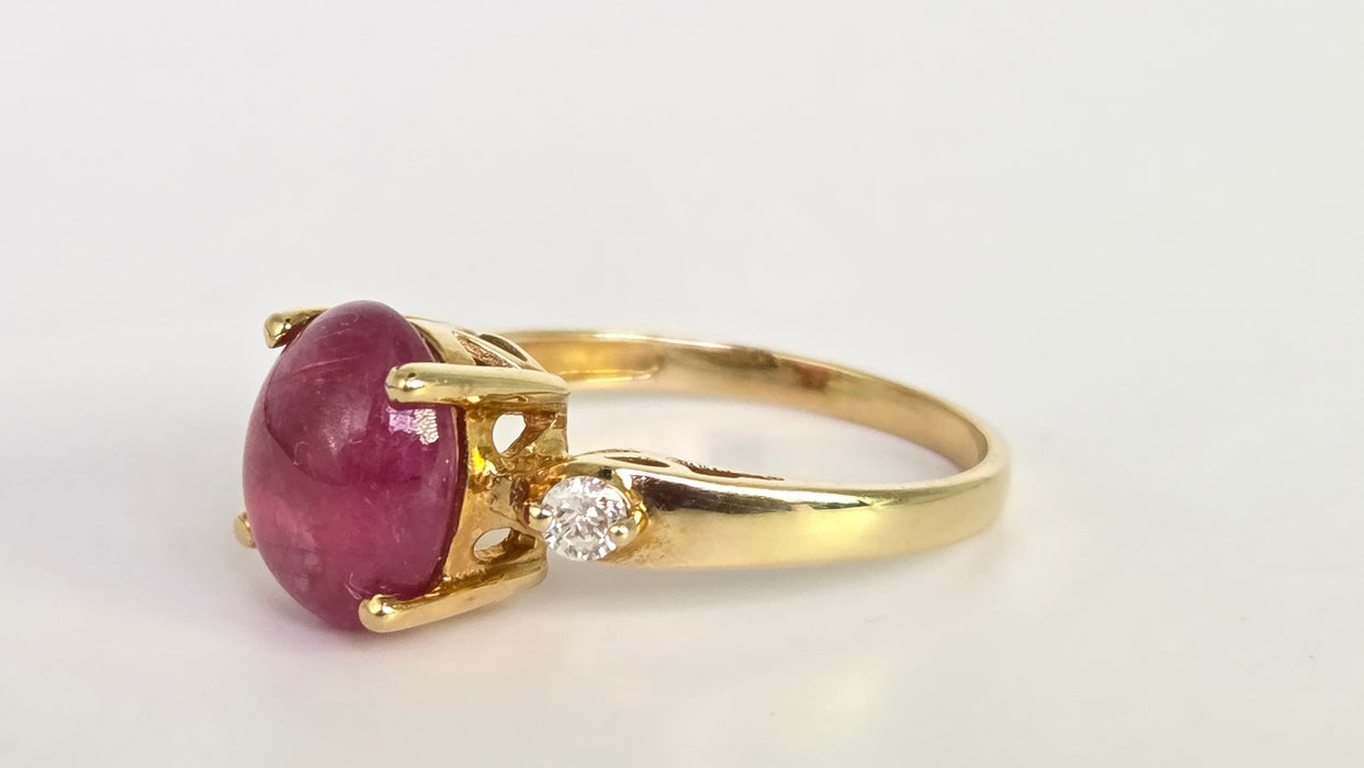 Vintage: 9ct Yellow Gold Rubellite & Diamond Ring