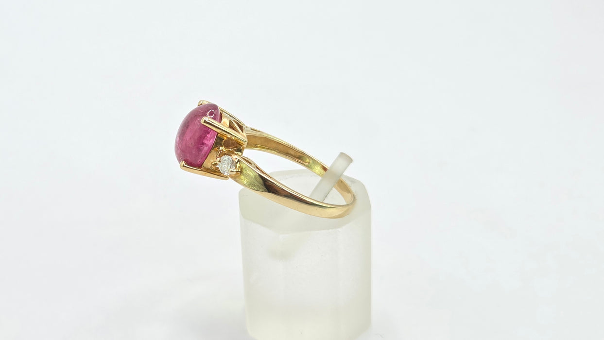 Vintage: 9ct Yellow Gold Rubellite & Diamond Ring