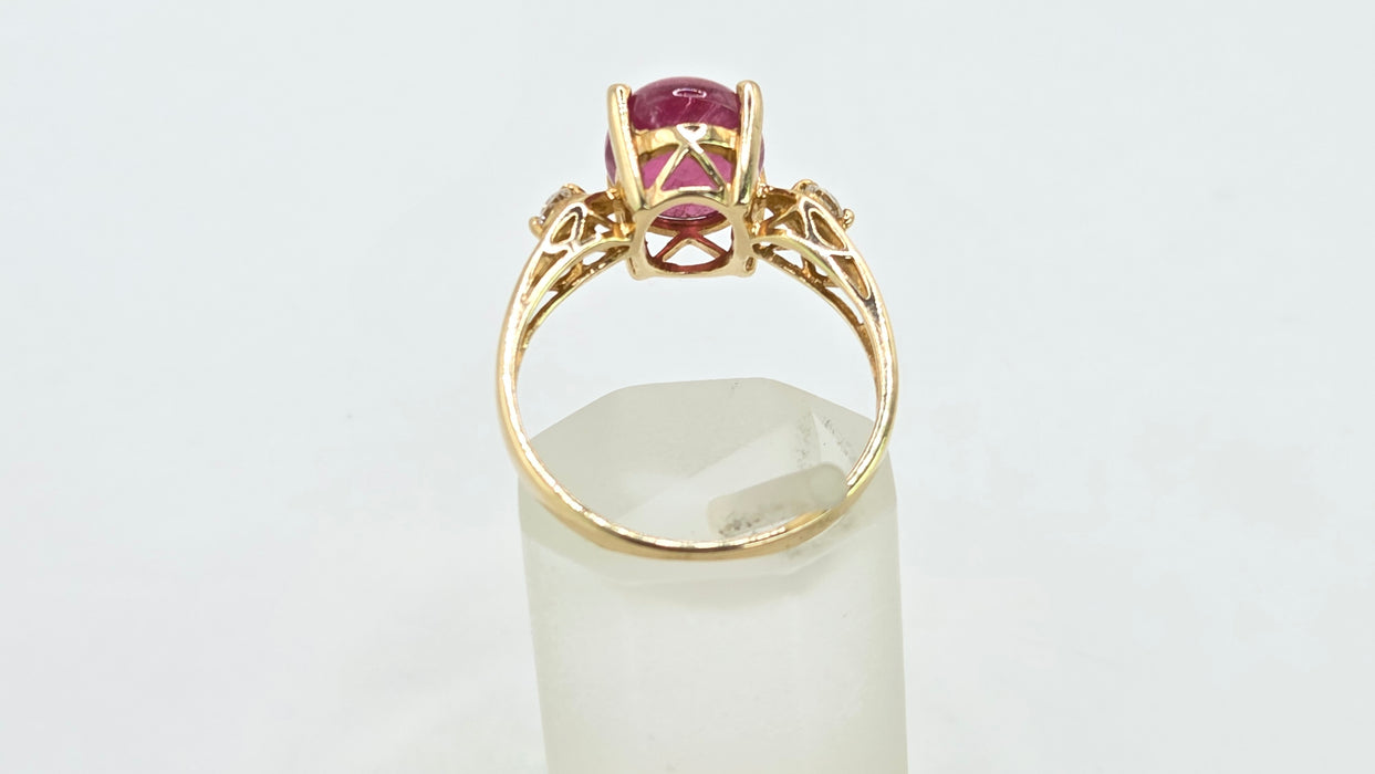 Vintage: 9ct Yellow Gold Rubellite & Diamond Ring