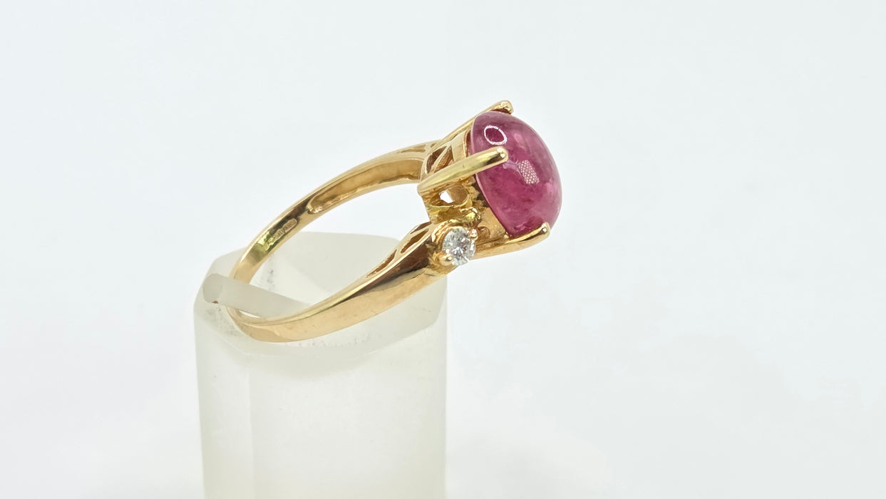 Vintage: 9ct Yellow Gold Rubellite & Diamond Ring