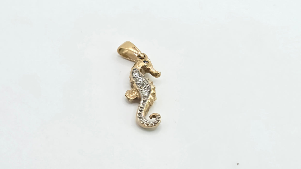Vintage: 9ct Yellow Gold Seahorse Pendant & Chain