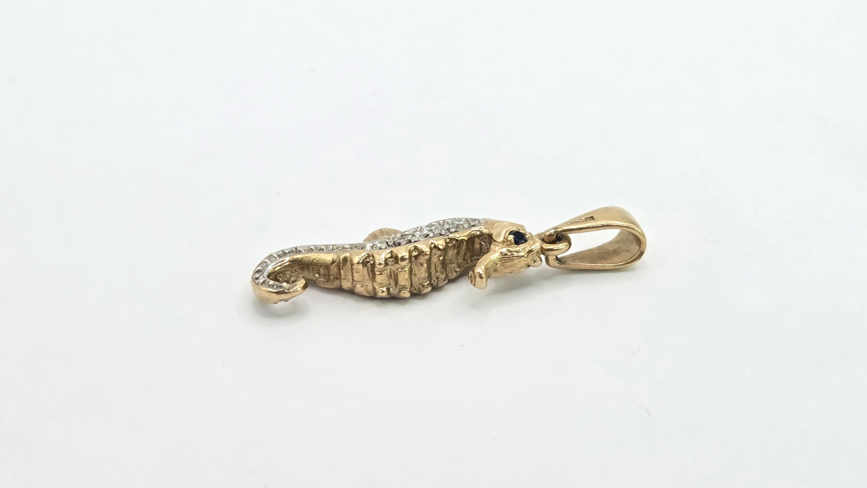 Vintage: 9ct Yellow Gold Seahorse Pendant & Chain