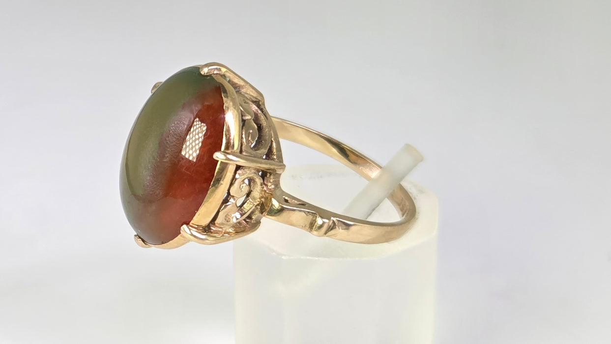 Vintage: 9ct Yellow Gold Green & Red Agate Signet Ring — From 1979