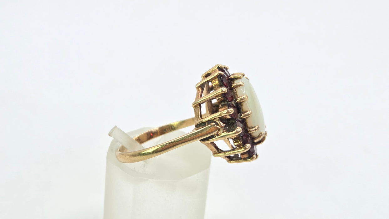Vintage: 9ct Yellow Gold Opal & Garnet Oval Cluster Ring