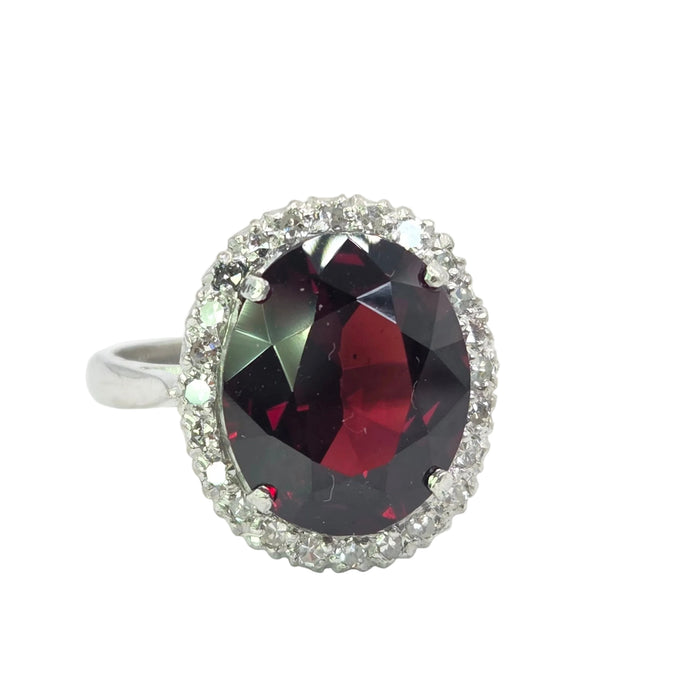 Vintage: 18ct White Gold & Platinum Garnet & Diamond Oval Cluster Ring — 5.50ct Garnet, 0.24ct Diamonds