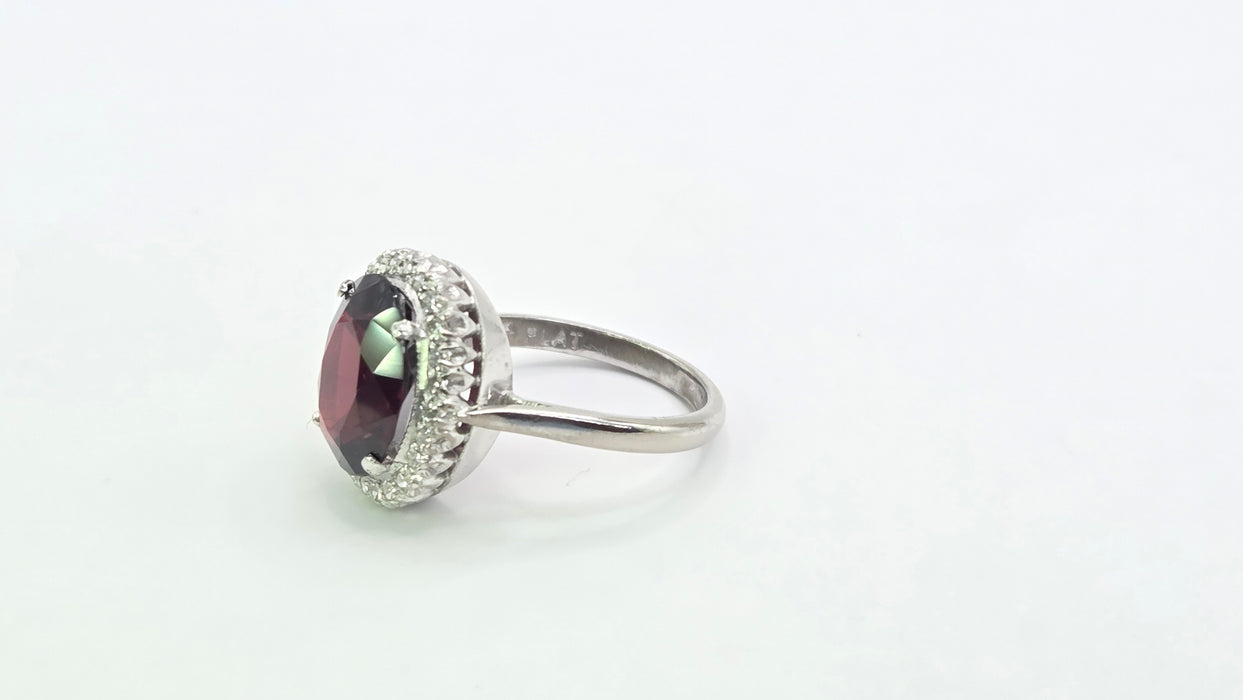 Vintage: 18ct White Gold & Platinum Garnet & Diamond Oval Cluster Ring — 5.50ct Garnet, 0.24ct Diamonds