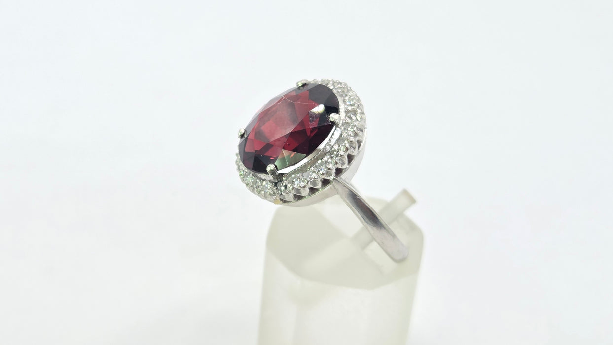Vintage: 18ct White Gold & Platinum Garnet & Diamond Oval Cluster Ring — 5.50ct Garnet, 0.24ct Diamonds