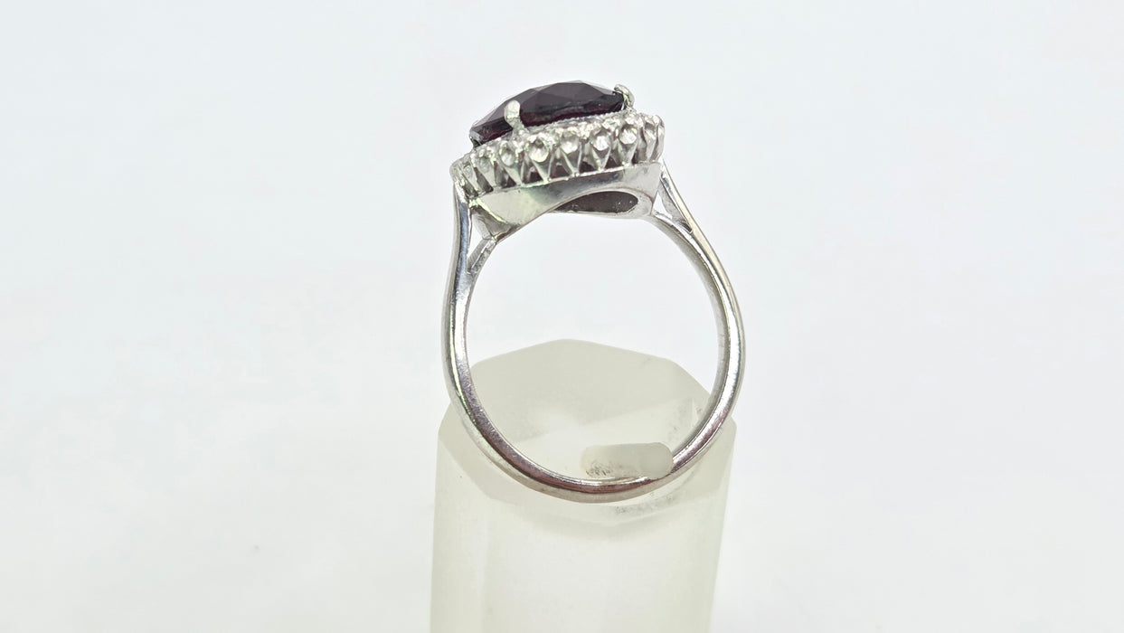 Vintage: 18ct White Gold & Platinum Garnet & Diamond Oval Cluster Ring — 5.50ct Garnet, 0.24ct Diamonds
