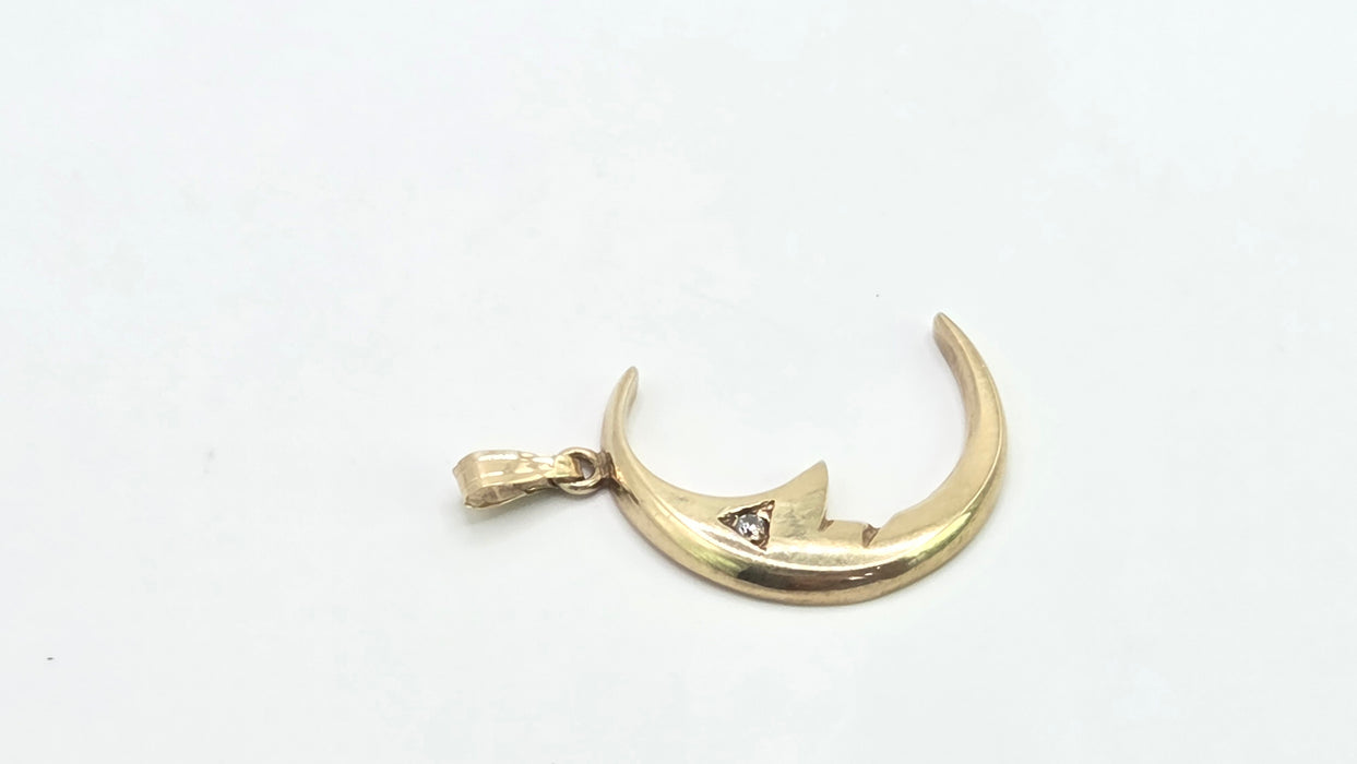 Vintage: 9ct Yellow Gold Man in the Moon Crescent Pendant — From 1993