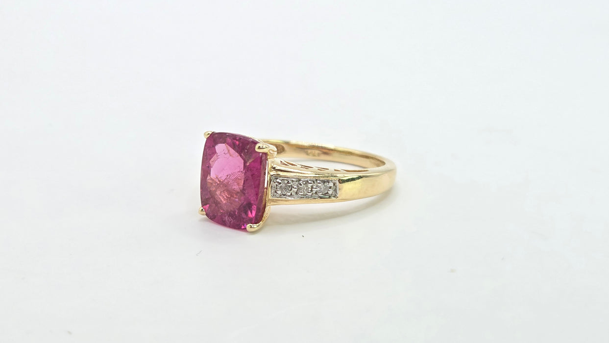 Vintage: 14ct Yellow Gold Rubellite & Diamond Dress Ring