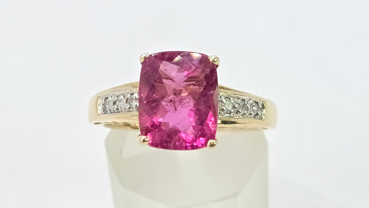 Vintage: 14ct Yellow Gold Rubellite & Diamond Dress Ring