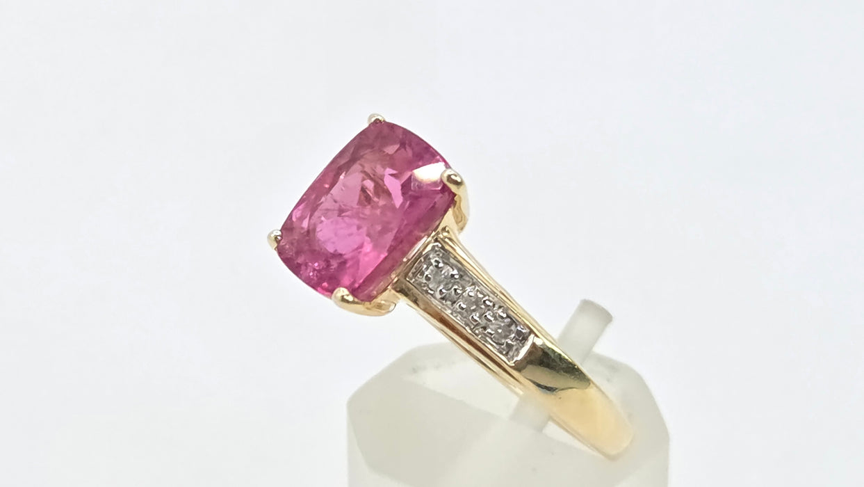 Vintage: 14ct Yellow Gold Rubellite & Diamond Dress Ring