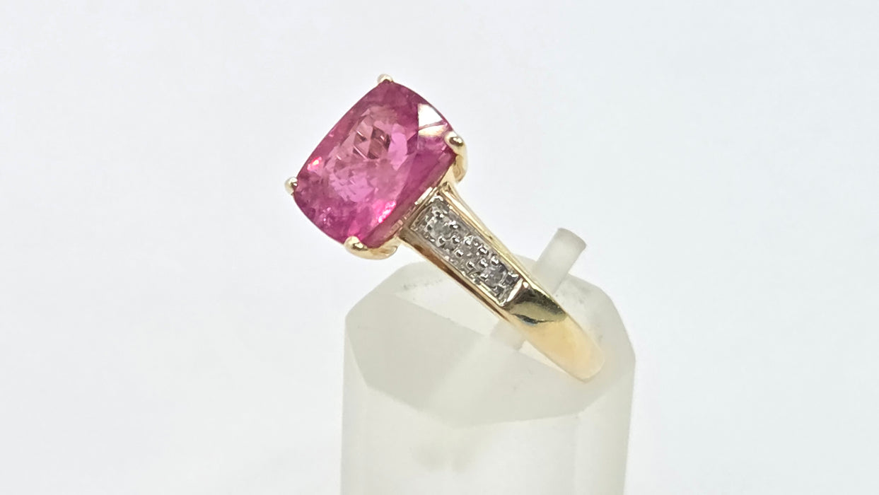 Vintage: 14ct Yellow Gold Rubellite & Diamond Dress Ring