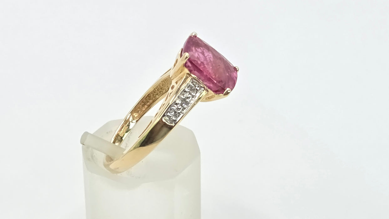 Vintage: 14ct Yellow Gold Rubellite & Diamond Dress Ring