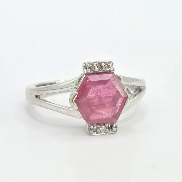 Vintage: 9ct White Gold Ruby & Diamond Ring