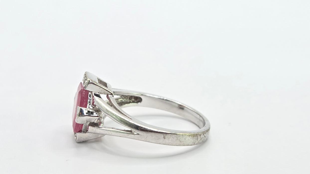 Vintage: 9ct White Gold Ruby & Diamond Ring