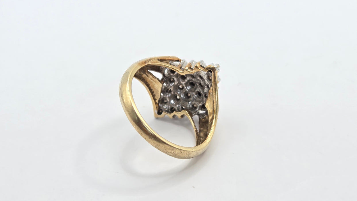 Vintage: 9ct Yellow Gold Diamond Signet Cluster Ring