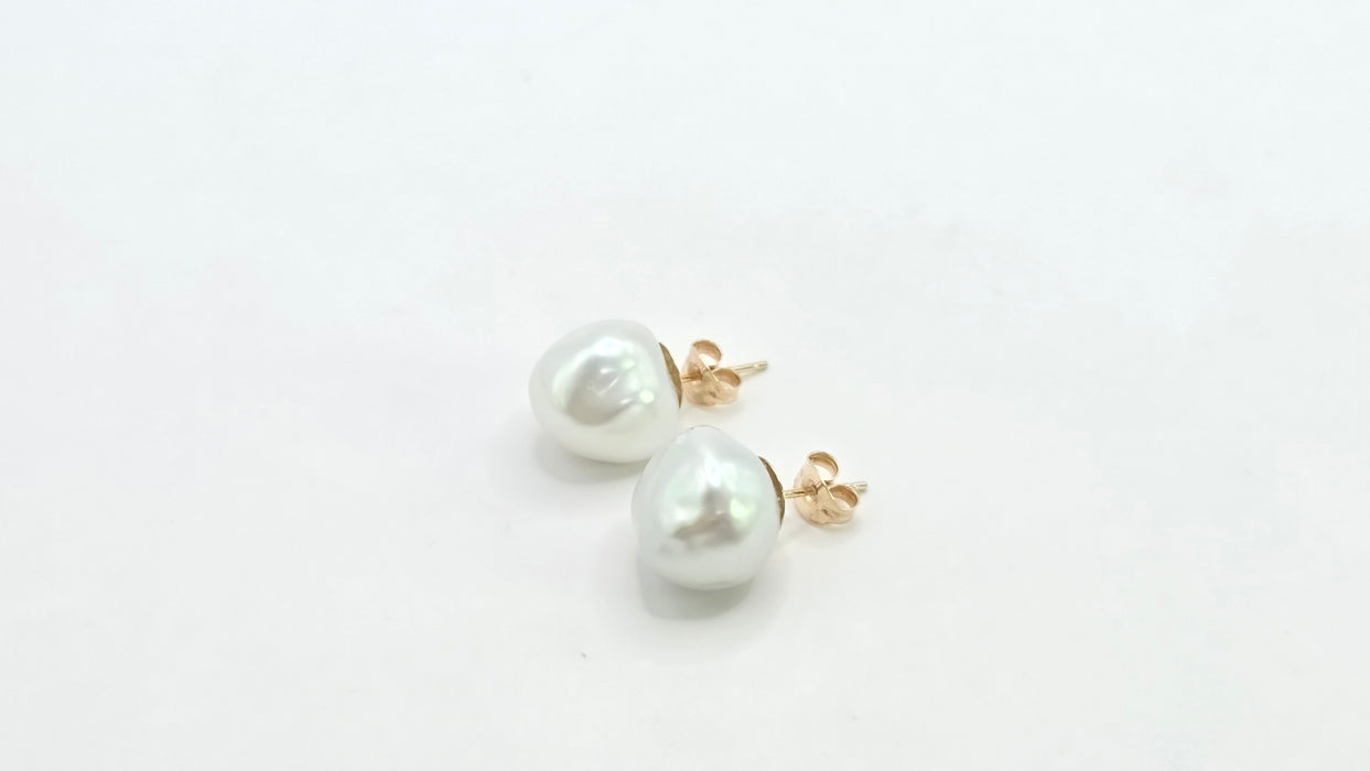 Vintage: 9ct Yellow Gold Baroque Pearl Stud Earrings