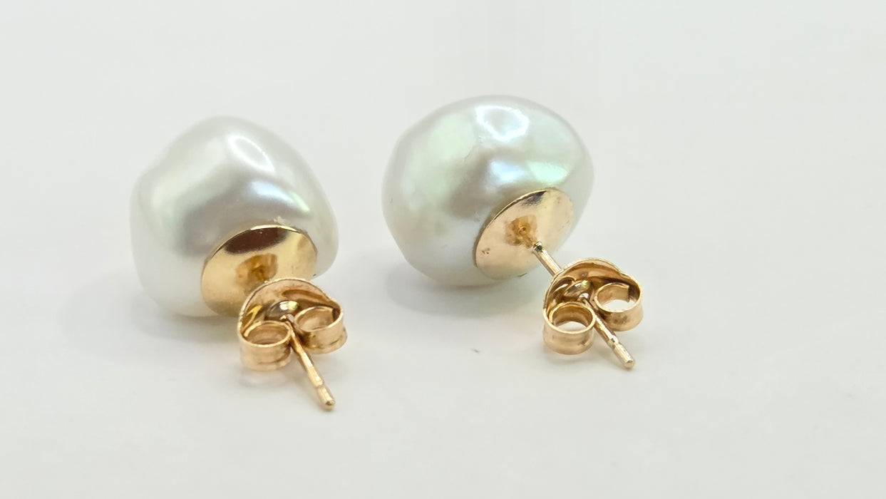 Vintage: 9ct Yellow Gold Baroque Pearl Stud Earrings