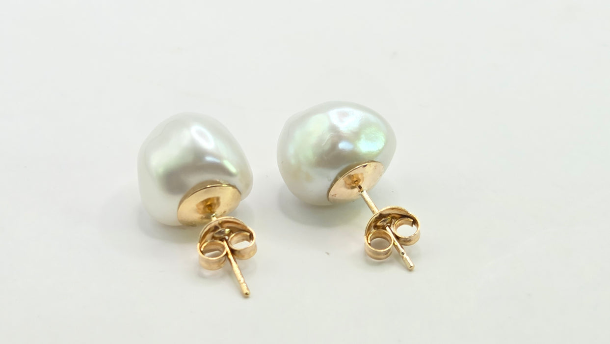Vintage: 9ct Yellow Gold Baroque Pearl Stud Earrings